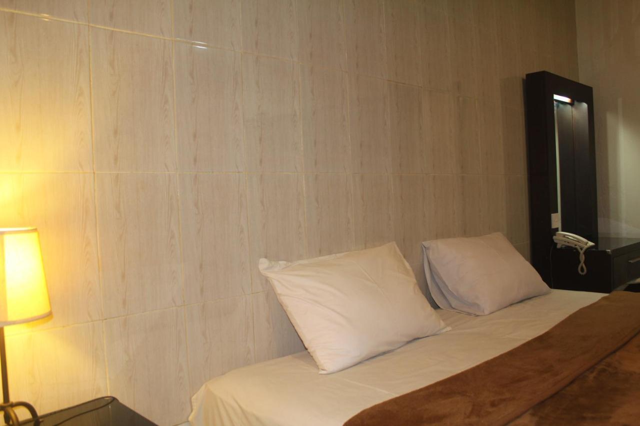 Suji Apartment Bali ภายนอก รูปภาพ